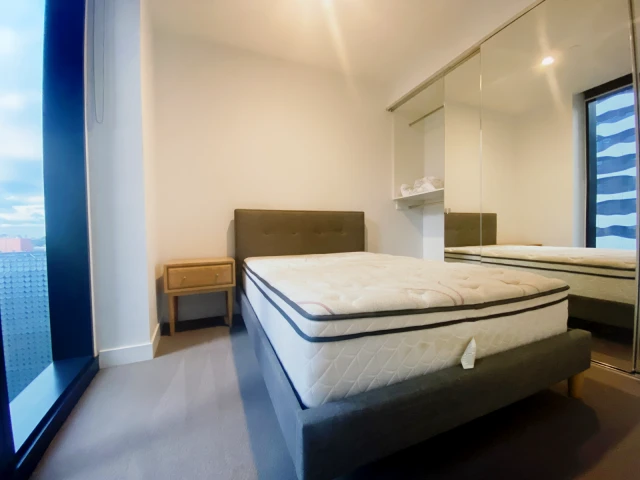 1002/160 Victoria Street 1