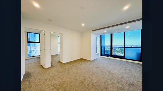 81 City Road - Melbourne student accommodation - 3 Bedroom*2810