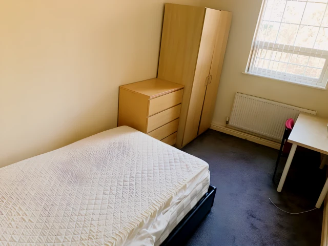 Raglan Road 22040# 2