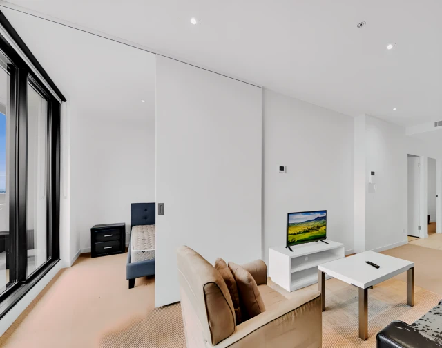551 Swanston Street 1