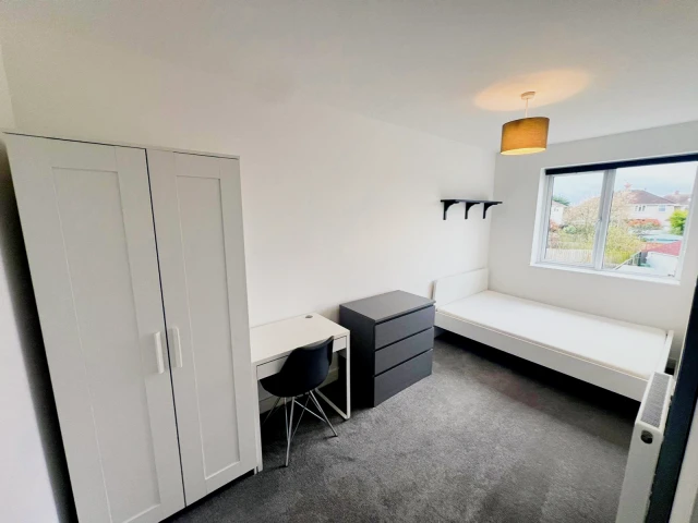 Room 1, Luckington Road, BS7 0UT 3