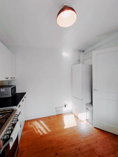 Woolwich 2B1B Flat 4