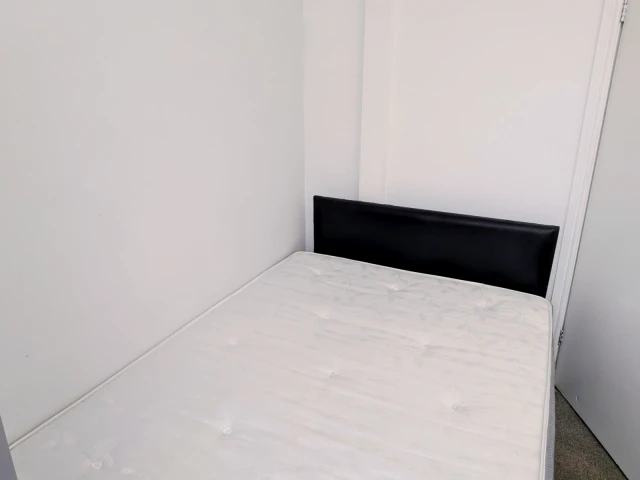 Rooms 1&2, Hartley Grove, LS6 2LD 1