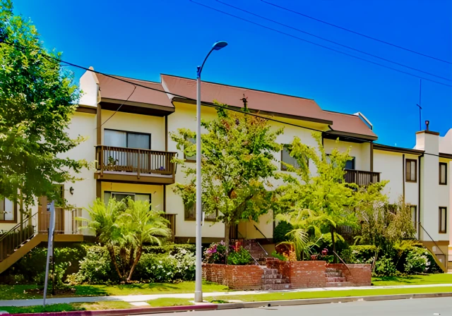 Zelzah Luxury Apartments 1