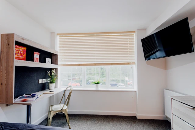 Devonshire House , LE11 3DT 3