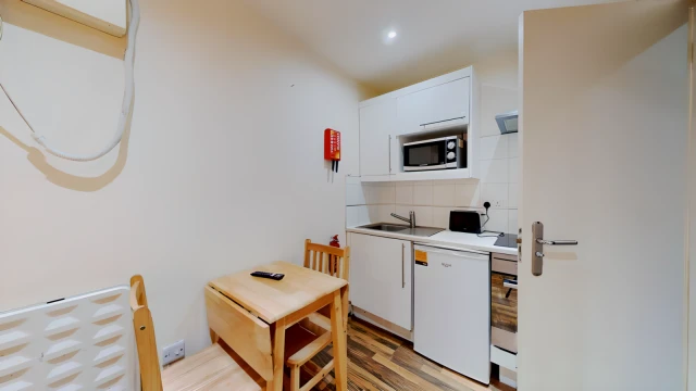 Chichele Road 24263# 1