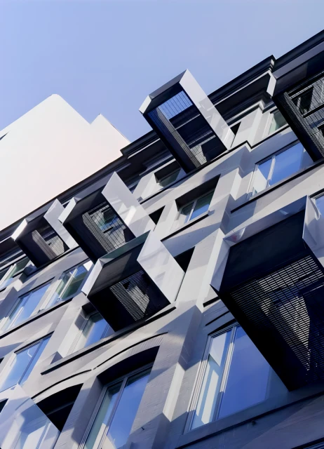 The Avenue on Portage 4