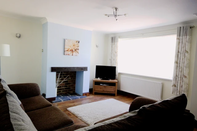 Elmfield Avenue, DH1 1DQ 1