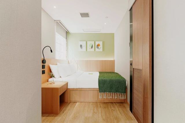 Urbanwood HOTELS 4