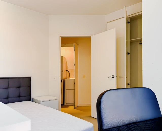 5 Caravel Lane - Melbourne student accommodation - Second Bedroom- 1906