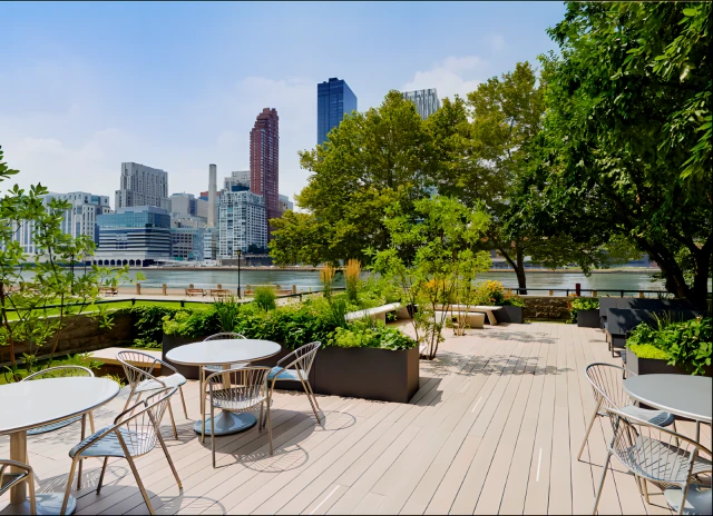 Manhattan Park 10-40 River Road 4