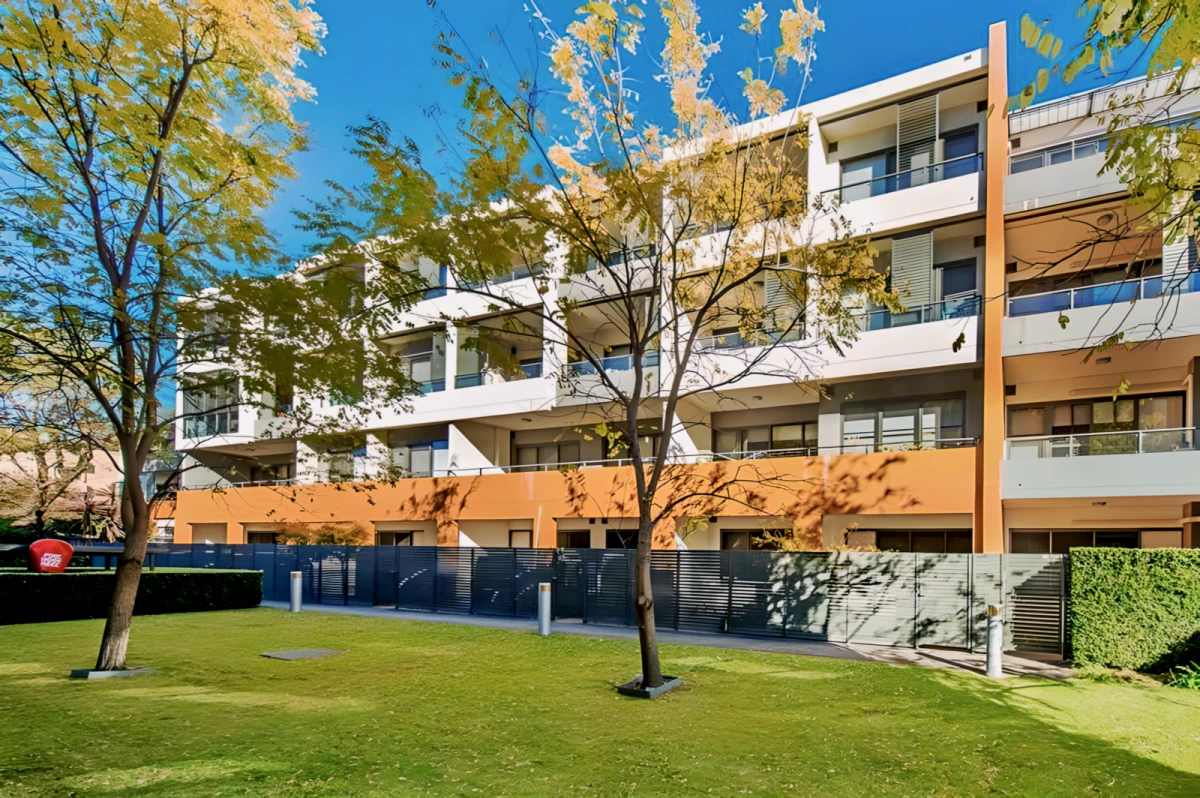 32 Barker St(01332) 0