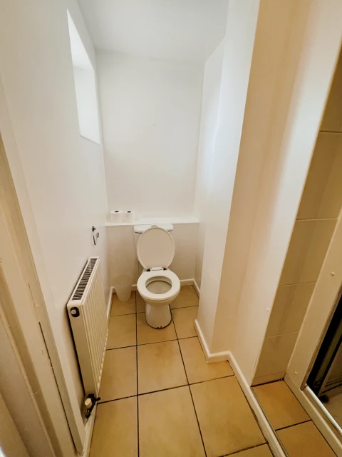 103 De Montfort Way - Coventry student accommodation - room 7