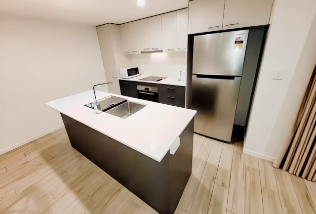 61 Hunter St 3