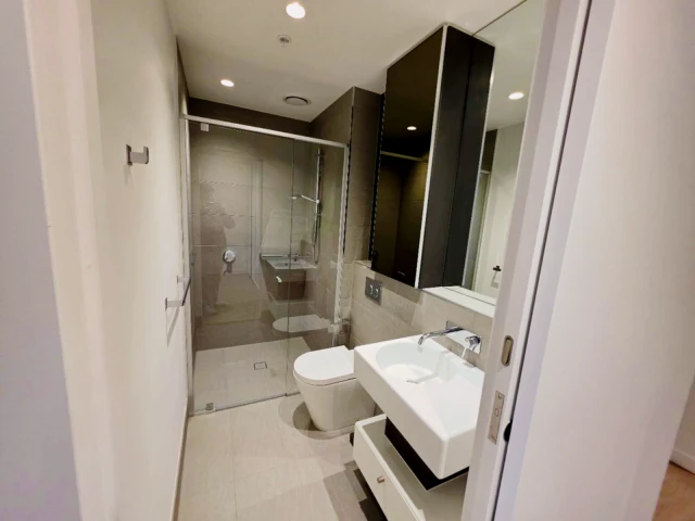 250 Spencer Street 3