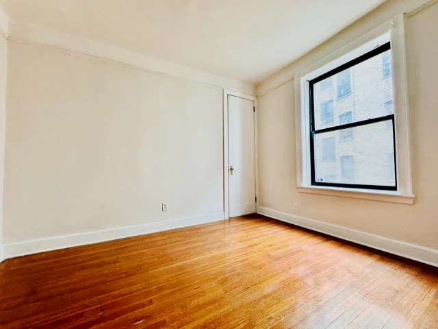 138 Haven Avenue 2