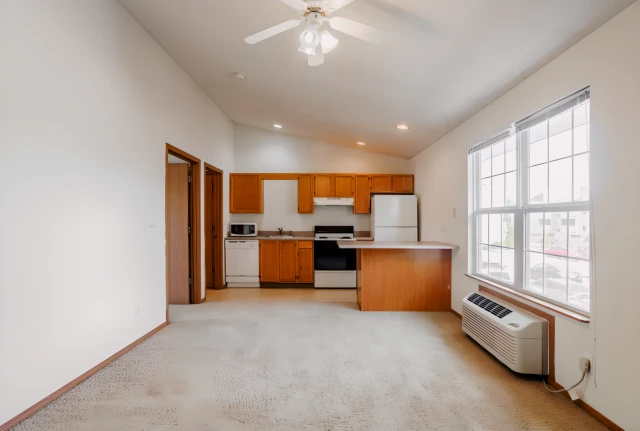 Twin Oaks 4
