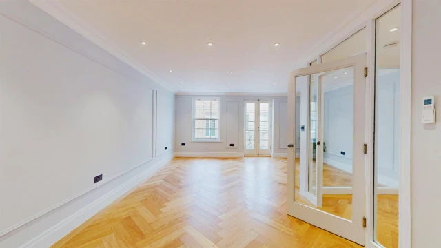 Princes Gate Mews, South Kensington 2