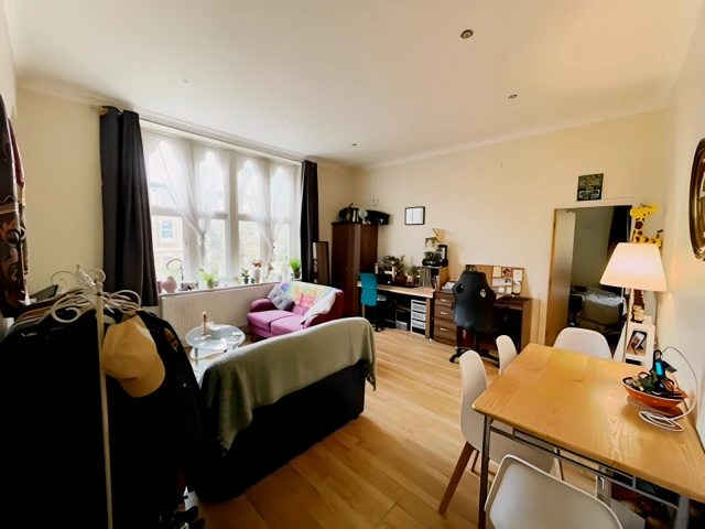 Hyde Terrace 26151# 1