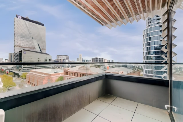 392 Spencer Street 4
