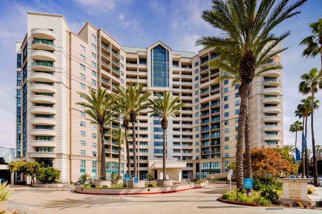 Towers at Costa Verde 4