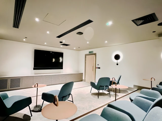 Beverley Way 27021# 4