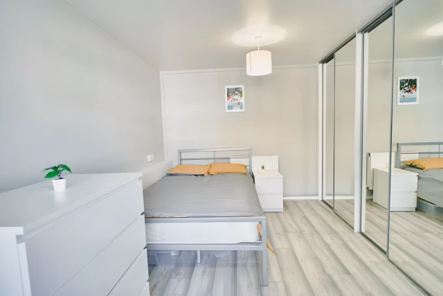 Whitton Walk 27150# 1