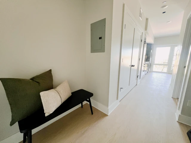 872 Broadway 1
