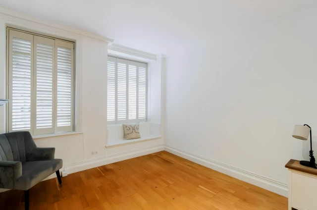 LH-Hans Place 4