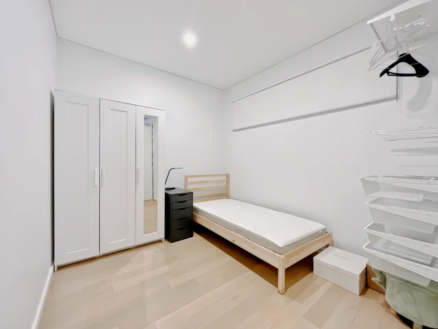 12 Paul St 3