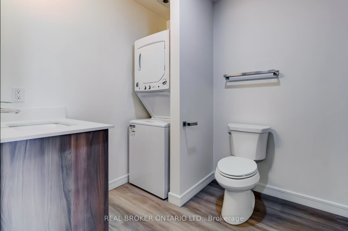 8 - 49 Walnut Street 0