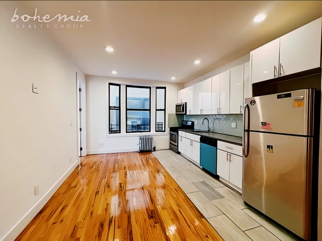 545 Edgecombe Ave 2