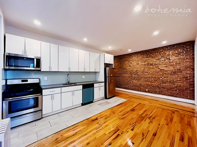 545 Edgecombe Ave 4