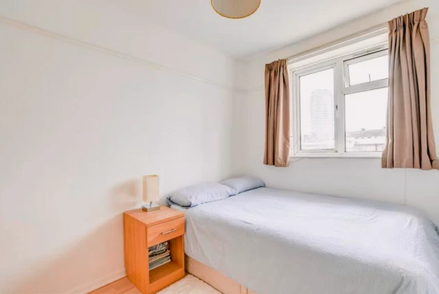 LH-Battersea High Street 4