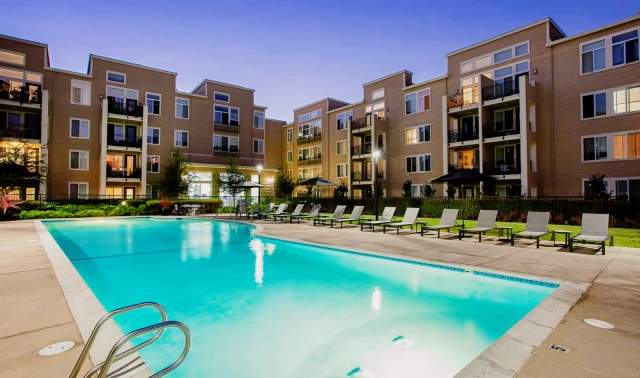 The Courtyards at 65th Street Apartments 4