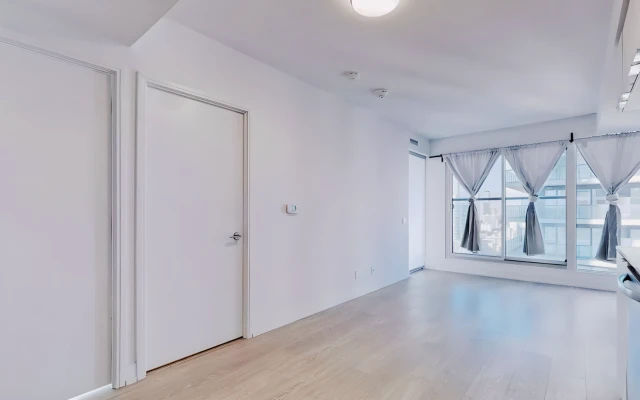 4311 - 181 Dundas Street 1