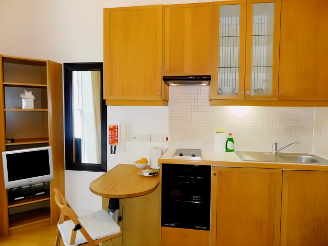 Cartwright Gardens 28152# 2