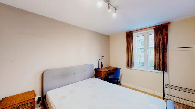 Oswin Street 28800# 2