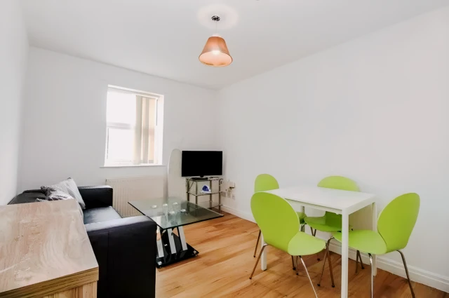 Hyde Park Road 28808# 2