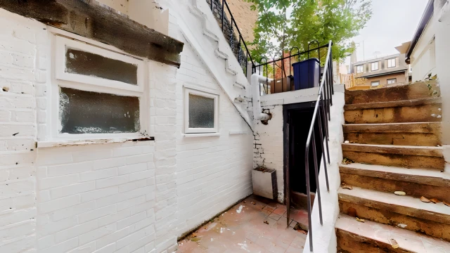 West Cromwell Road 28867# 4