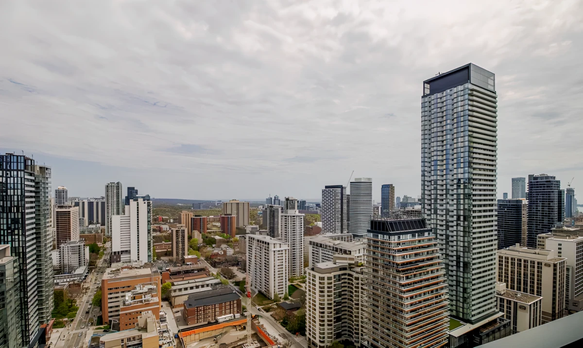 Wellesley On The Park Condos 0
