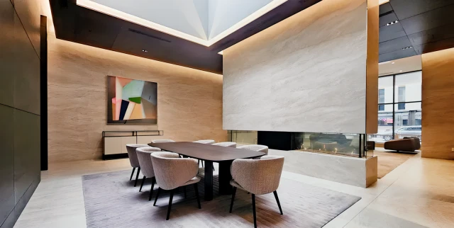 2221 Yonge Condos 4