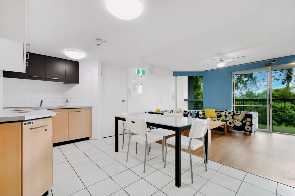 77 Sir Fred Schonell Dr 0