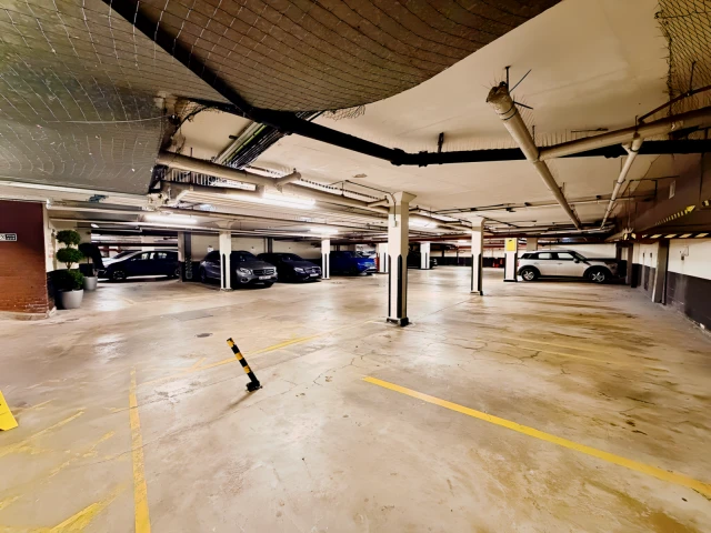 Week Street 29644# 2