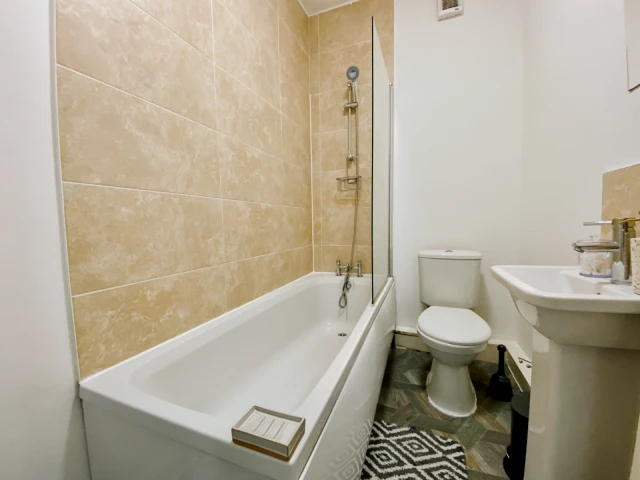 261 Edge Lane - chỗ ở sinh viên tại Liverpool - Flat 2 - 4 Bedroom House