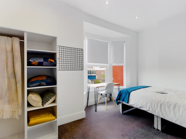 131 Edinburgh Road 4