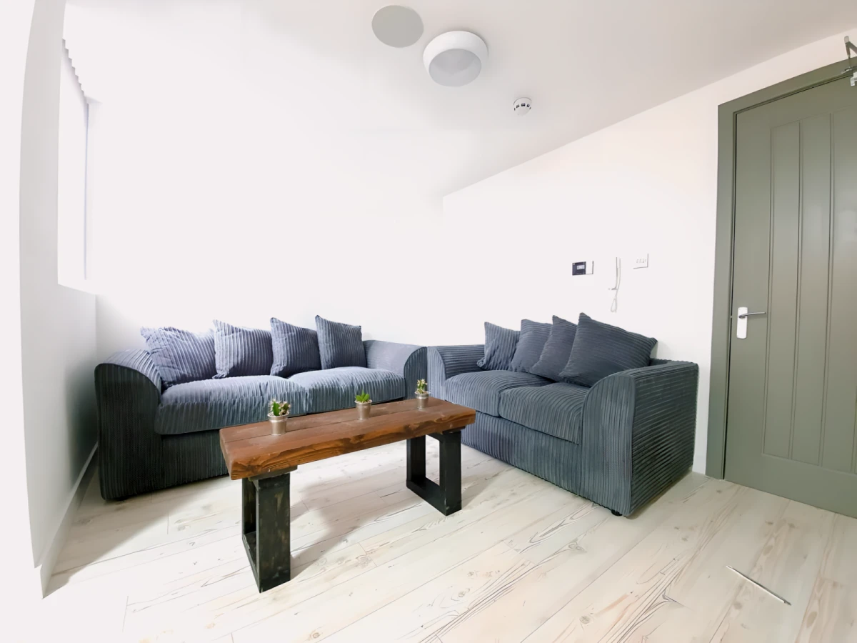 103 Cranborne Road 0
