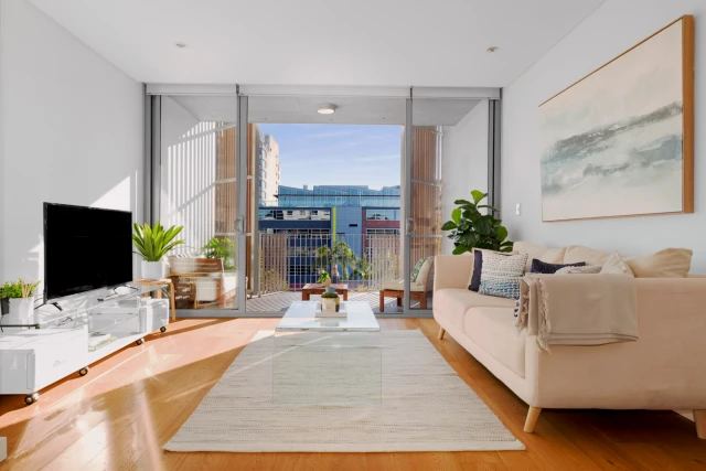 Hall Street Apartments