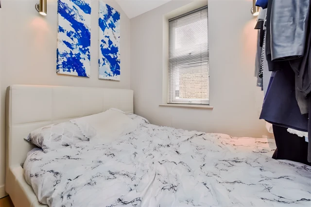 LH-Collingbourne Rd 3