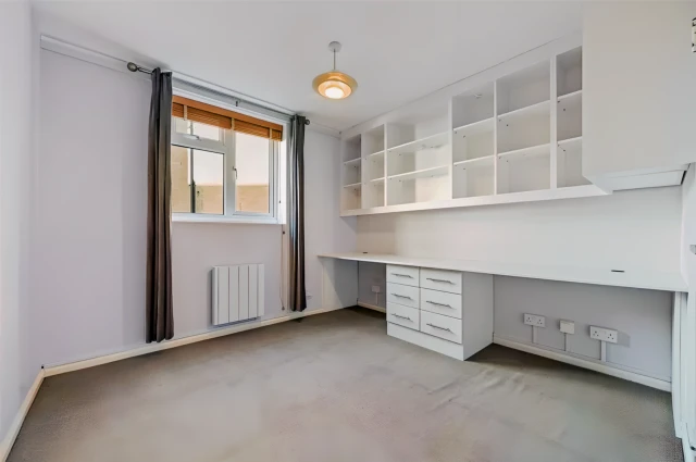 LH-Charcroft Court 4